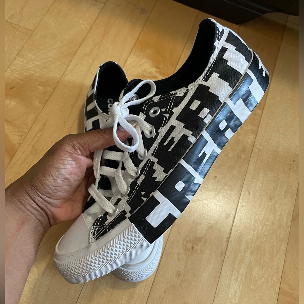Super cute Converse all stars